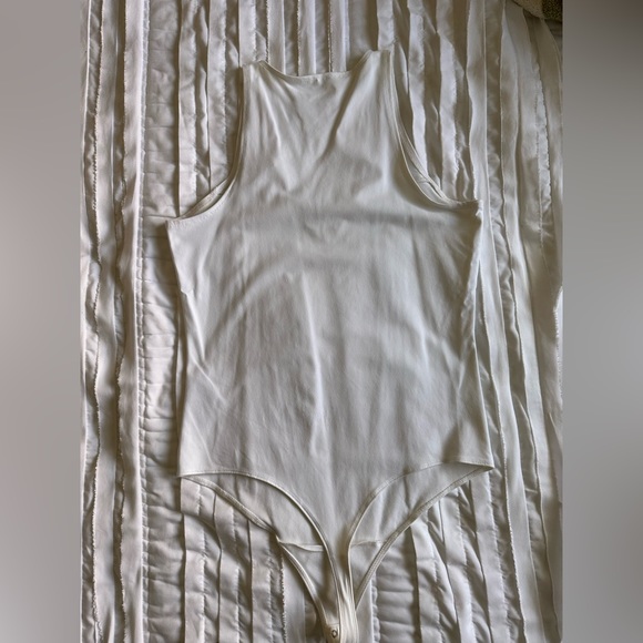 Abercrombie seamless scuba cutout bodysuit size XL - Picture 5 of 5